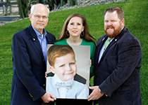 /media/491078/dr_michael_berens_shawnee_and_shane_doherty_with_son_hollis.jpg